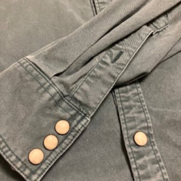 Lucky Brand Snap L/S Shirt  Size M  Classic Fit - Picture 5 of 8